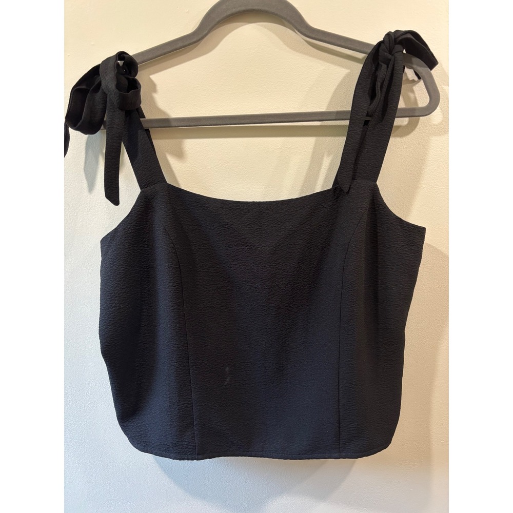 Black Tie Shoulder Smocked Back Crop Top Sz. LP Coquette Streetwear ,Y2K Style
